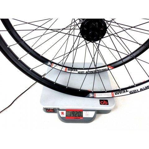 DT Swiss 370 IS WTB Frequency i29 27.5'' wheels 1920g
